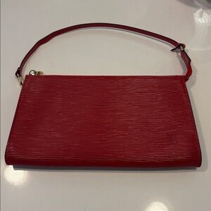 Louis Vuitton Poichetter Epi Bag